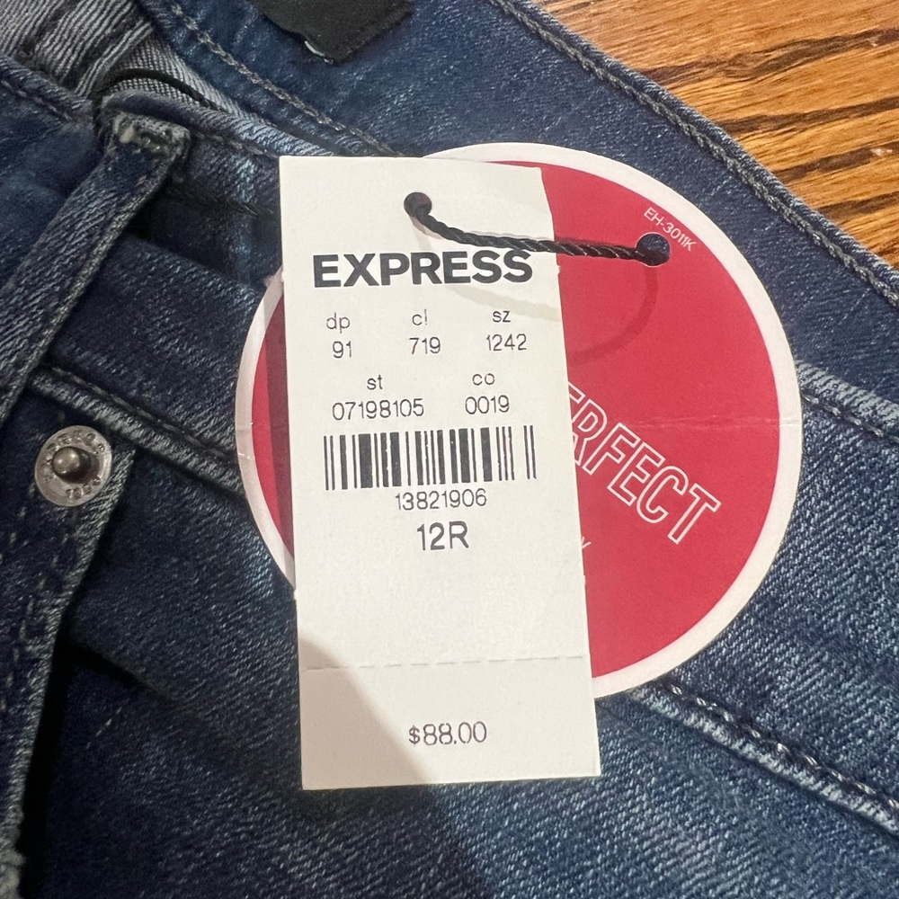Jeans - Picture 3 of 3